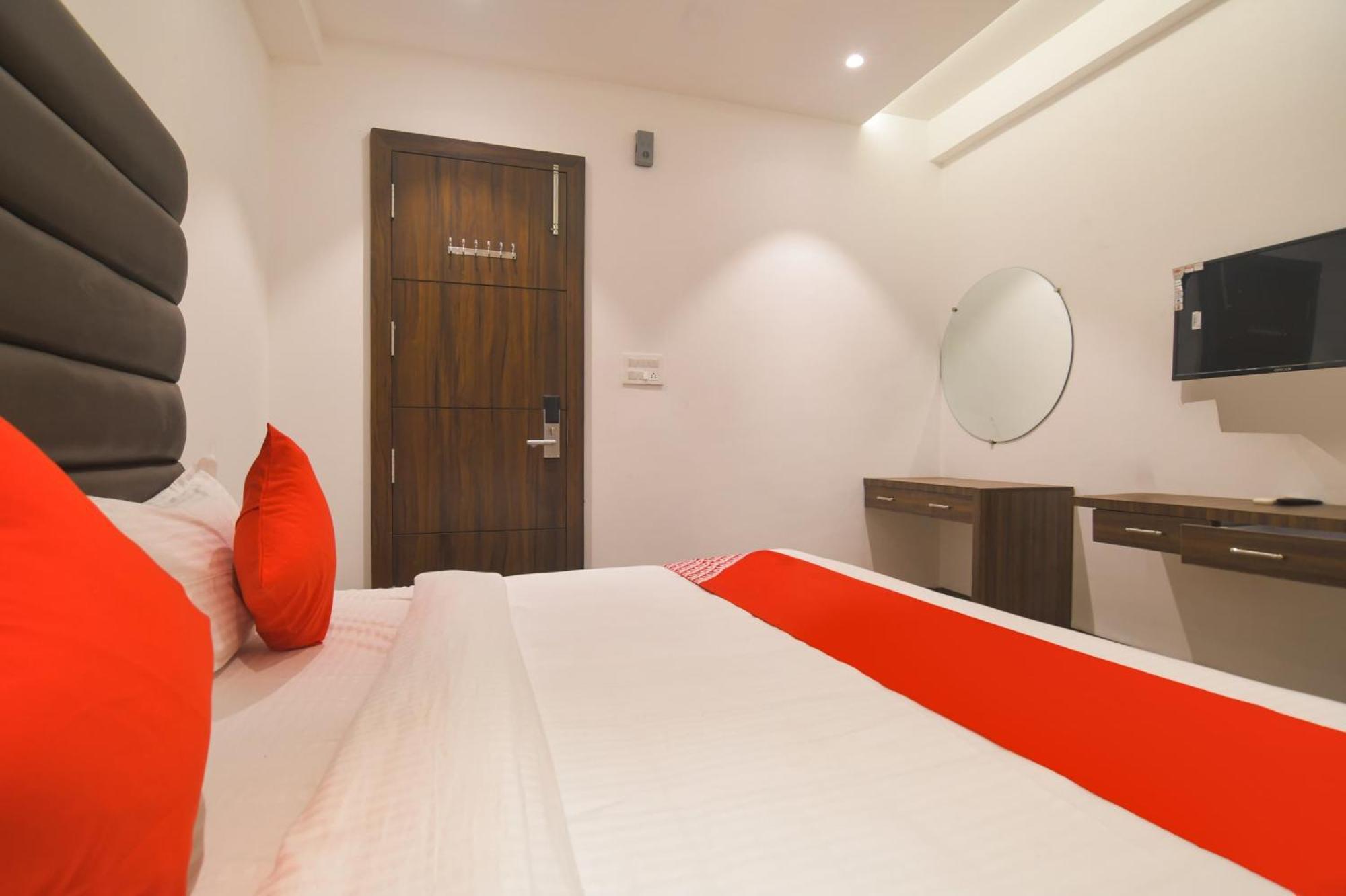 Hotel O Rudraksh Индаур Экстерьер фото