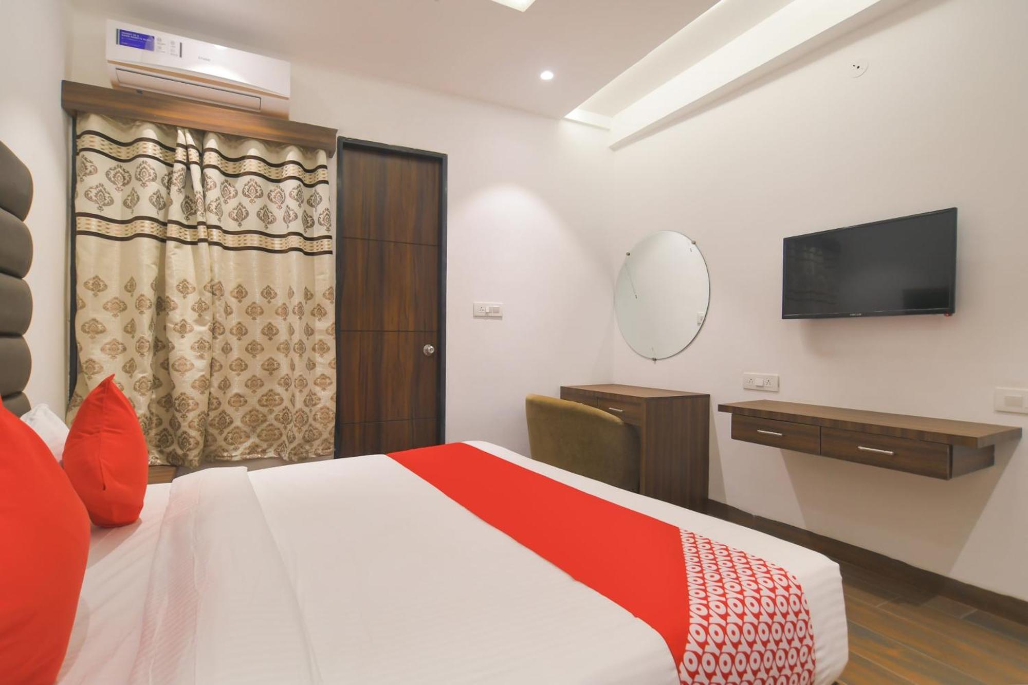 Hotel O Rudraksh Индаур Экстерьер фото